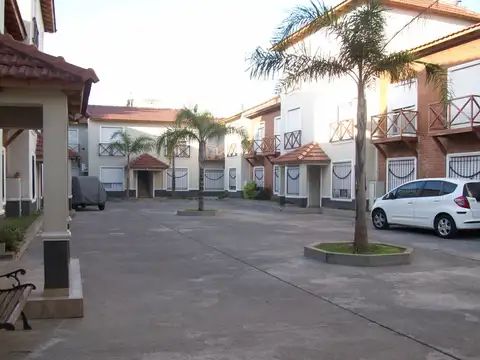 DEPARTAMENTO 2 AMBIENTES PLANTA BAJA - EN CONDOMINIO