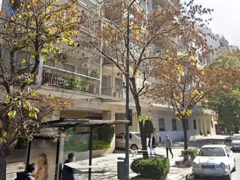 Departamento en Alquiler de 2 dormitorios con cochera fija en Belgrano.