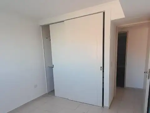 B° General Paz / Frente a la Plaza / 1 Dormitorio con balcón