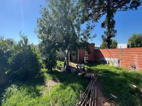 Casa en venta - 2 Dormitorios 1 Baño - 330mts2 - Mercedes