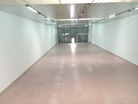 ALQUILER DE LOCAL IDEAL AGENCIA DE AUTOS VILLA DEL PARQUE