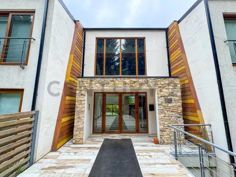 Departamento en Venta en Villa La Angostura, USD 165.000