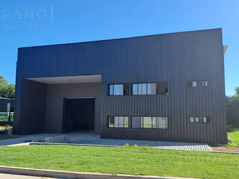 Alquiler Comercial Galpón 1000m1 Parque Industrial. Pavon. Exaltacion de la Cruz
