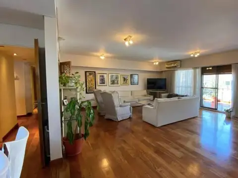 Departamento en Venta de 5 ambientes