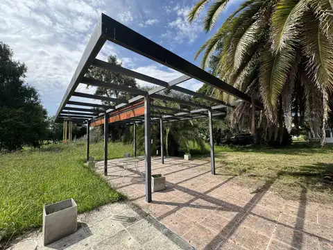 143 y 627 100, Piso 0