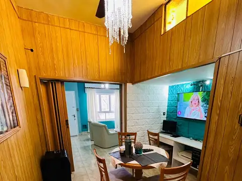 Casa 6 ambientes con 2 baños