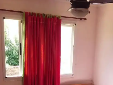 Casa 6 ambientes con 1 baño