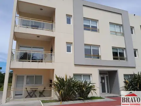 Departamento en venta c/ cochera en Las Gaviotas