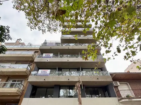 Cochera cubierta en venta