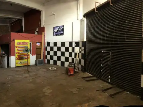 Local en Venta Via Púb.