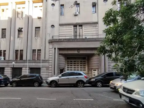 Venta Garaje Fijo Carlos Quijano esq 18, Centro