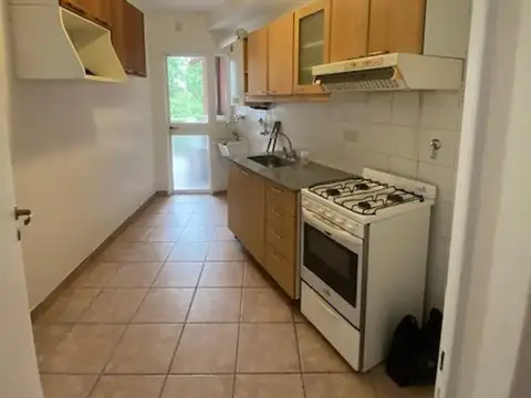 Departamento 2 ambientes con balcón y parrilla