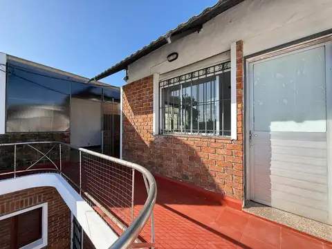 ALQUILER MONOAMBIENTE BARBACOA PATIO LAS ACACIAS