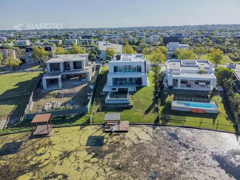 Casa en Alquiler en Puertos - Barrio Marinas, USD 4.000