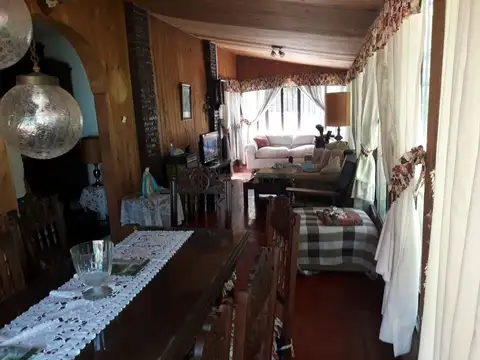 Casa 5 ambientes con 2 baños