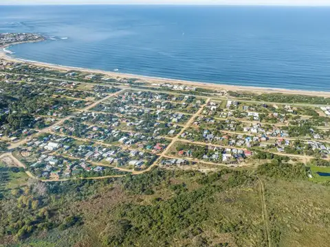 Lote en venta de 6 Has. en la Juanita 100