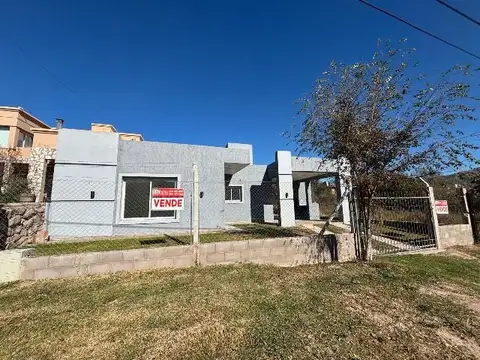 Casa en Venta en Potrero De Los Funes, USD 145.000