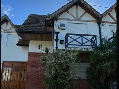 CASA DUPLEX 3 AMB BARRIO LOS ROBLES EN BURZACO