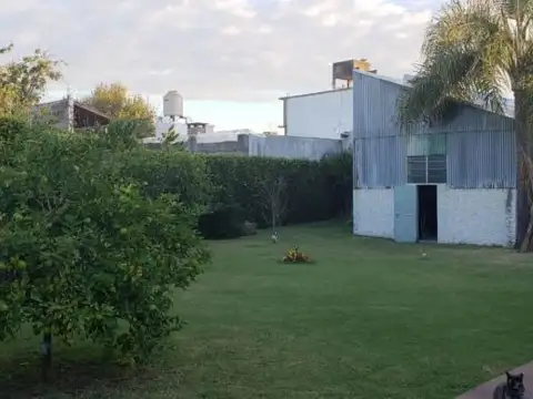 Galpon en Venta en El Palomar, USD 550.000