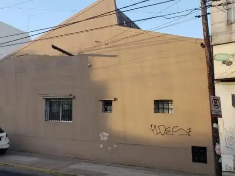 CAPITAN CLAUDIO ROSALES 2000