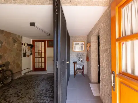 Casa 5 ambientes con 3 baños