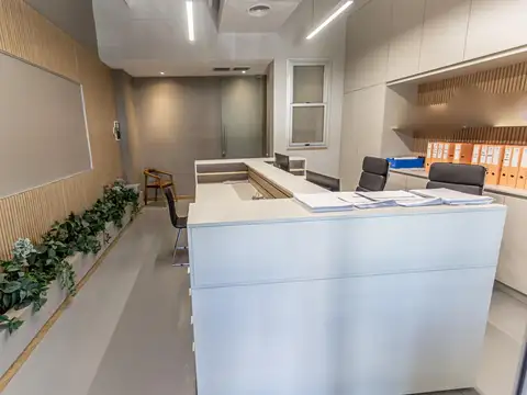 Oficina en Venta al Este