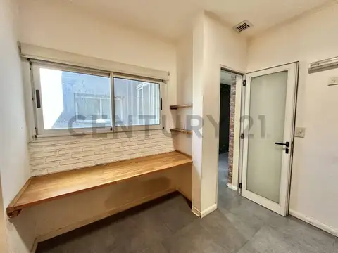 San Martín 2600, Piso 1