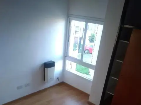 Casa en venta - 2 Dormitorios 2 Baños - La Matanza