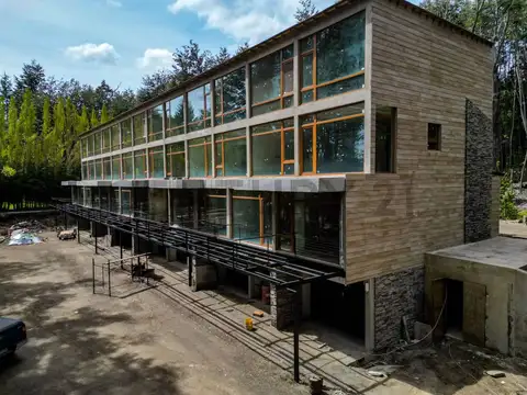 Blvd. Quetrihue 300, Piso 0