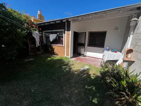 Depto Tipo Casa en Alquiler de 3 ambientes