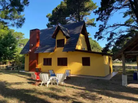 Casa en Venta con 1 cochera
