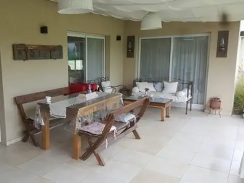 Av. de Todos los Santos 4500