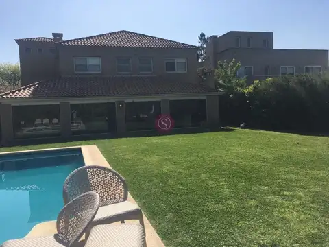 Casa  en Venta en La Lomada, Pilar, G.B.A. Zona Norte