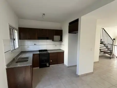 Departamento en Alquiler en Ituzaingo, $ 990.000