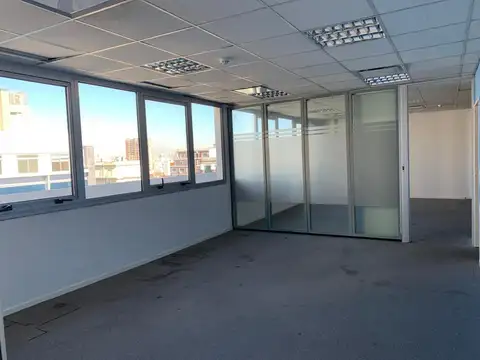 Oficina en Venta al Este