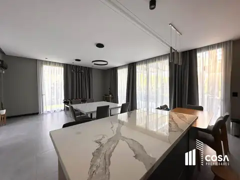 Venta Casa 4 dormitorios Kentucky Club de Campo Funes Santa Fe