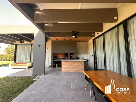 Casa en Venta al Este