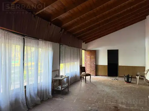 Venta Casa a refaccionar 4 ambientes, sobre lote de 2920m2 en Parque Sakura, Exaltacion de la Cruz