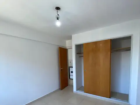 Departamento en Alquiler en El Palomar, $ 450.000