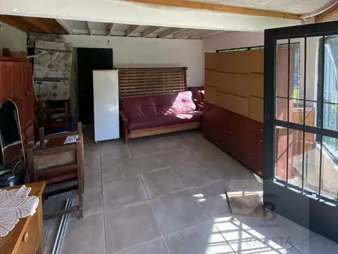 ¡VENDE! Casa y local comercial en calle 414 bis esq. 145, Arturo Seguí – GRAN OPORTUNIDAD