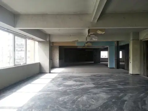 1300 m2 - PASCO 1183 - 2 y 3 Piso - ESQUINA AV SAN JUAN 2201