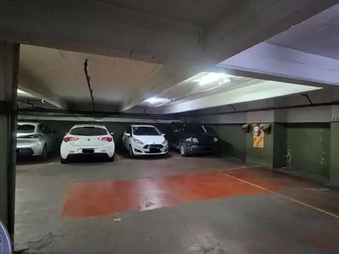 VENTA COCHERA CUBIERTA EN RECOLETA