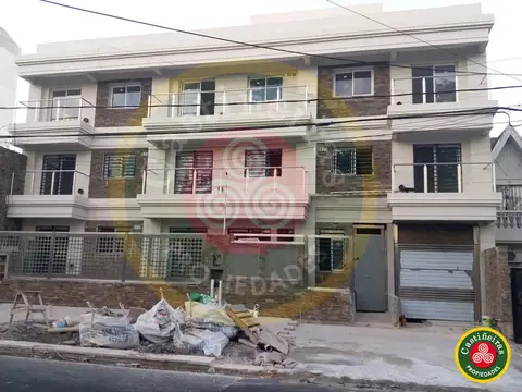 DEPARTAMENTO c/ BALCON al FRENTE - Excelente ubicación - PISCINA y SUM - BAJAS EXPENSAS  