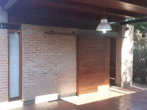 Casa en Venta en Villa Elisa, USD 200.000