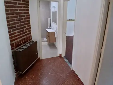 Casa en Alquiler con 2 cocheras