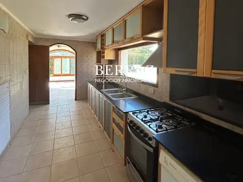 Casa Venta 3 Dormitorios Barrio Aranjuez Lote de 1500 m2 Escobar