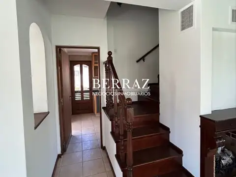 Casa en Venta con 6 cocheras