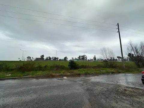 Alquiler de Lote esquina en Rio Lujan