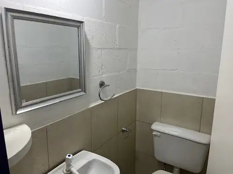 Local en Venta Via Púb.