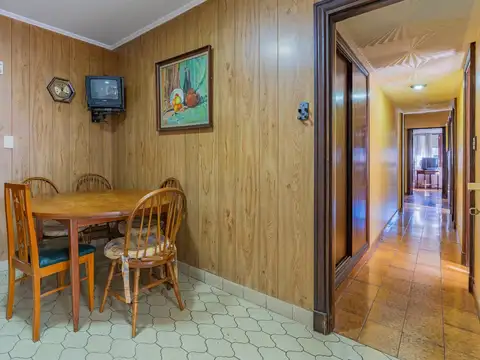 Departamento 4 ambientes con 2 baños